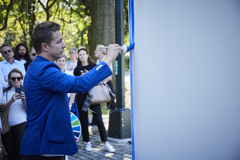 Jeppe painting at Central Park